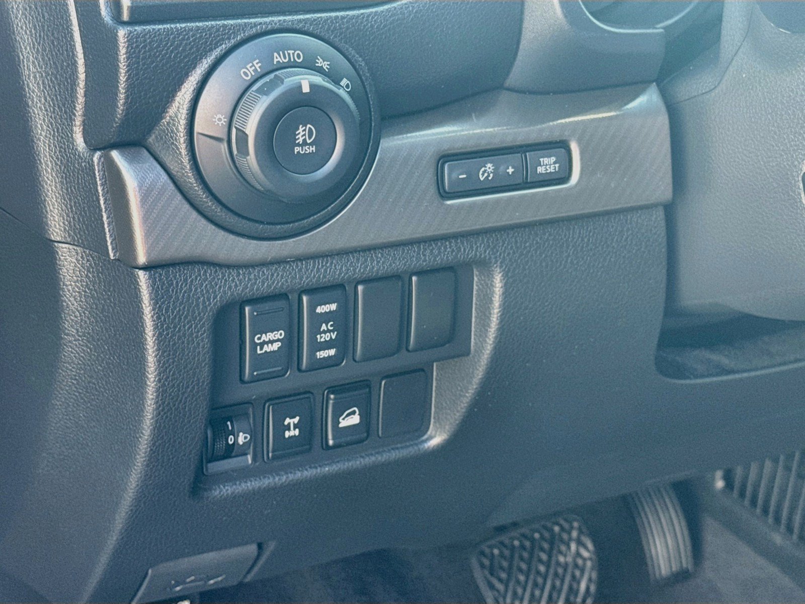 Used 2024 Nissan Titan PRO-4X w/ Pro-4x Convenience Package AWD/4WD image 10
