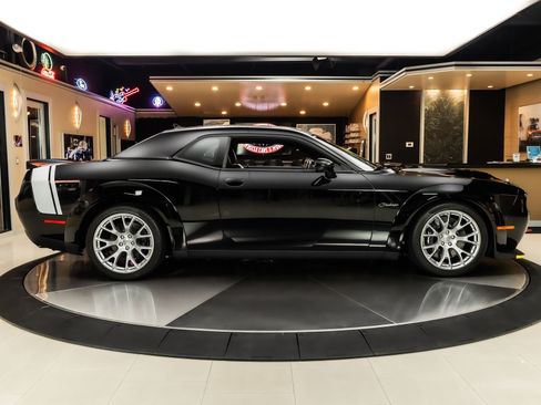 Used 2023 Dodge Challenger SRT Hellcat Redeye RWD image 10