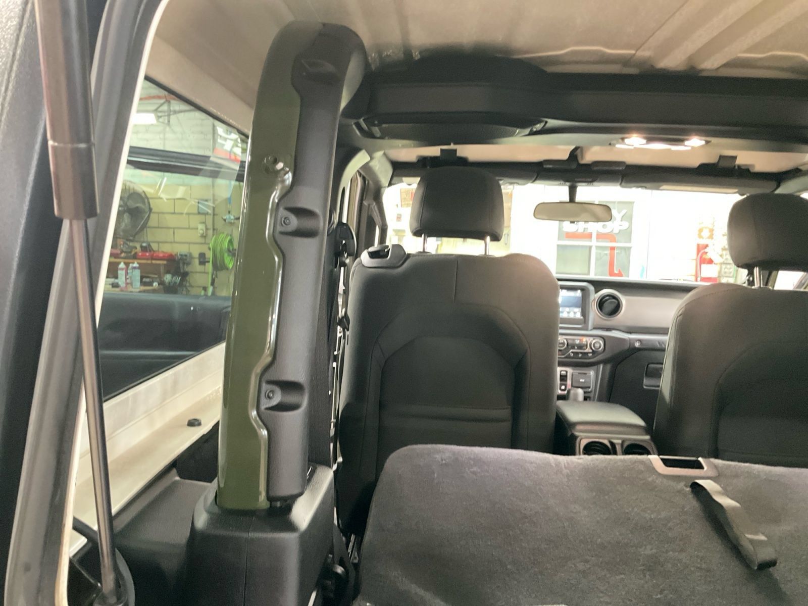 Used 2021 Jeep Wrangler Sport AWD/4WD image 26
