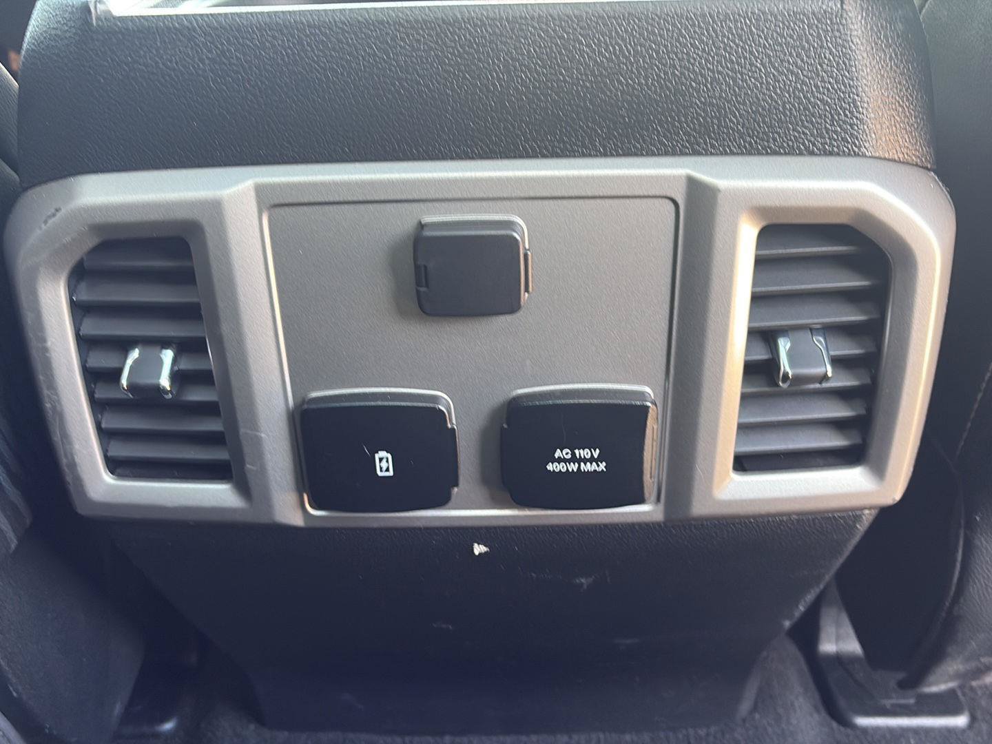 Used 2020 Ford F350 Lariat AWD/4WD image 24