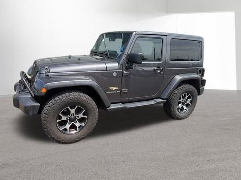 Used 2014 Jeep Wrangler Sahara w/ Connectivity Group AWD/4WD image 21