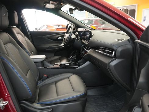 Used 2024 Buick Envista Sport Touring w/ Convenience I Package FWD image 34