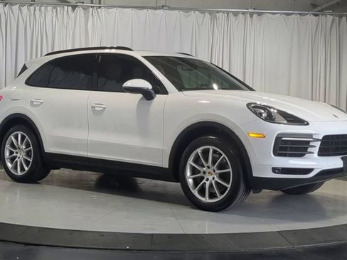 Used 2019 Porsche Cayenne S AWD/4WD image 2