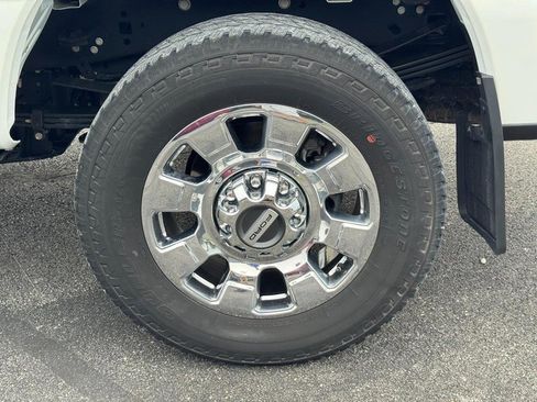 Used 2024 Ford F350 Lariat w/ Chrome Package image 7