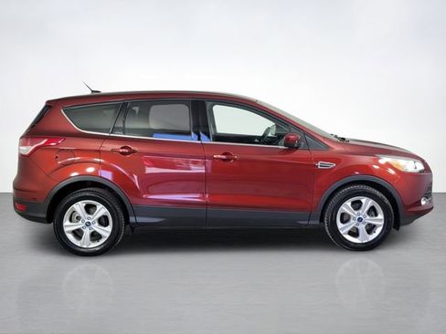 Used 2016 Ford Escape SE FWD image 2