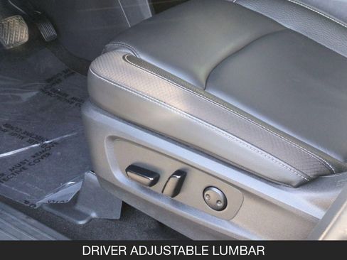 Used 2025 Nissan Pathfinder SL AWD/4WD image 15