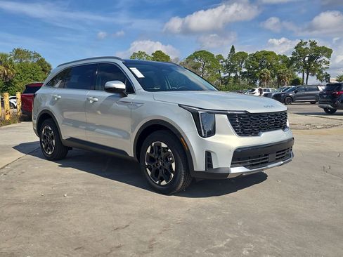 New 2026 Kia Sorento S w/ S Panoramic Sunroof Package FWD image 2