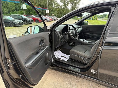 Used 2021 Honda HR-V Sport image 8