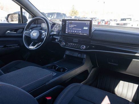 Used 2024 Honda Prologue EX image 29