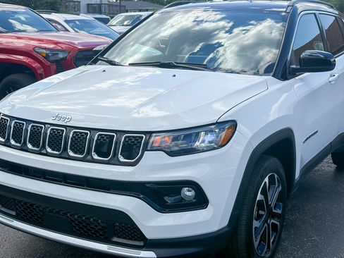 Used 2023 Jeep Compass Limited AWD/4WD image 8