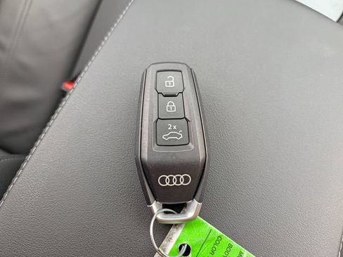 Certified 2025 Audi Q5 Premium AWD/4WD image 37