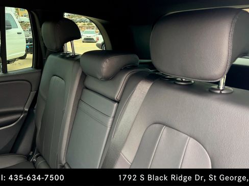 Certified 2025 Mercedes-Benz GLB 250 4MATIC image 20