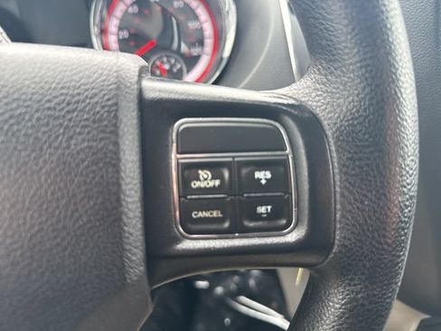 Used 2020 Dodge Grand Caravan SE FWD image 18