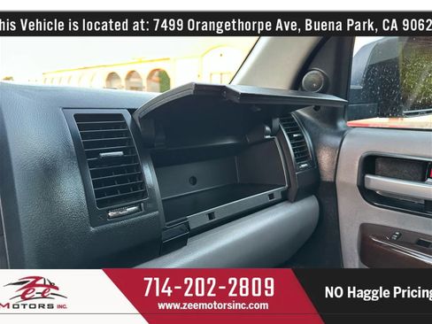 Used 2011 Toyota Sequoia Platinum image 34