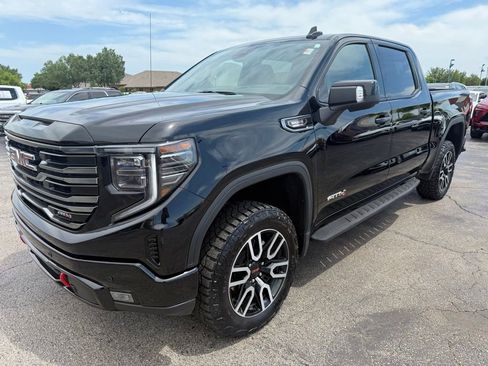 Used 2025 GMC Sierra 1500 AT4 w/ AT4 Premium Package AWD/4WD image 2