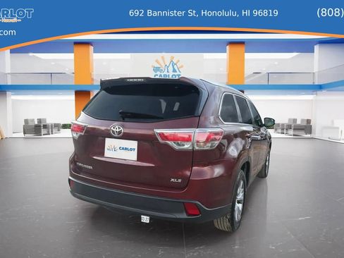 Used 2015 Toyota Highlander XLE FWD image 10