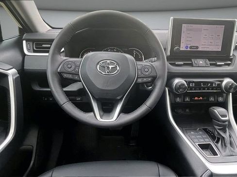 Used 2025 Toyota RAV4 XLE Premium w/ Weather Package AWD/4WD image 8