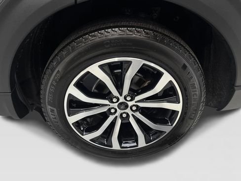Used 2025 Ford Explorer ST-Line w/ Premium Package RWD image 86
