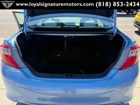 Used 2012 Toyota Camry LE FWD image 10