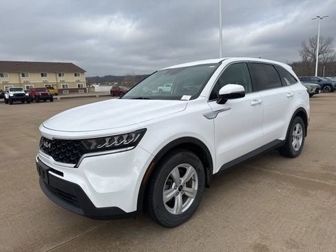 Used 2022 Kia Sorento LX image 6