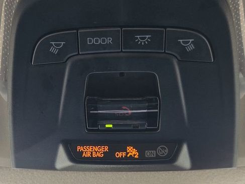 Used 2025 Toyota Corolla LE image 24