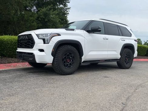 Used 2024 Toyota Sequoia TRD Pro AWD/4WD image 11