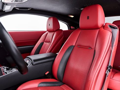 Used 2018 Rolls-Royce Wraith RWD image 49