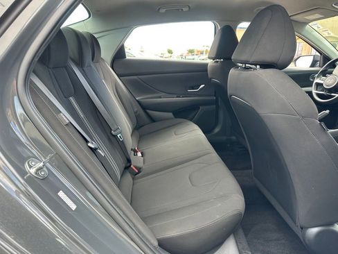 Used 2024 Hyundai Elantra SEL FWD image 27