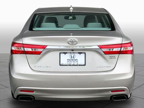 Used 2014 Toyota Avalon Limited w/ Technology Package FWD image 5