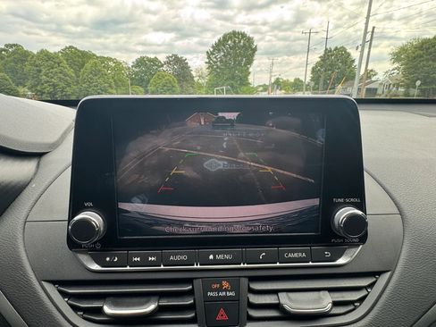 Used 2019 Nissan Altima 2.5 S FWD image 22