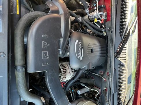 Used 2005 Chevrolet Tahoe LS RWD image 10