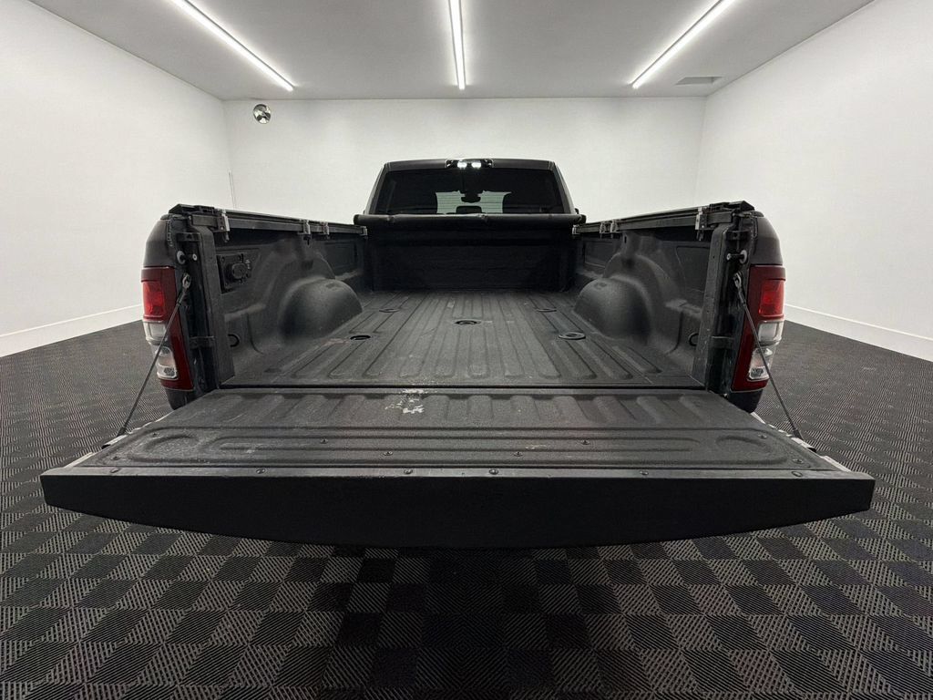 Used 2024 RAM 3500 Big Horn w/ Night Edition AWD/4WD image 23