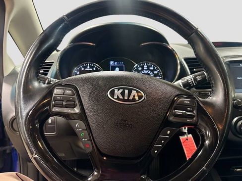 Used 2018 Kia Forte S FWD image 13