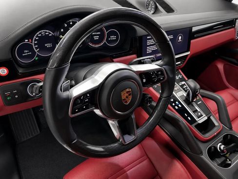 Used 2022 Porsche Cayenne E-Hybrid w/ Premium Package AWD/4WD image 8