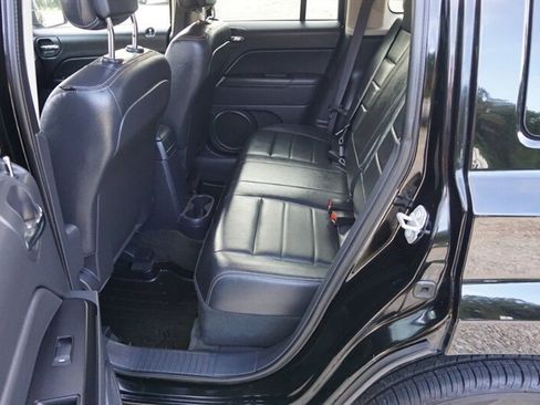 Used 2016 Jeep Patriot High Altitude AWD/4WD image 23