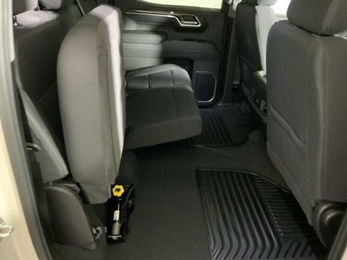 New 2026 Chevrolet Silverado 1500 RST AWD/4WD image 40