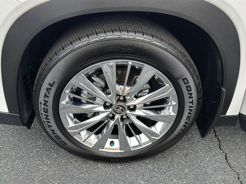 Used 2024 Toyota Grand Highlander Platinum image 31