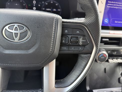 Used 2024 Toyota Tacoma TRD Off-Road AWD/4WD image 20
