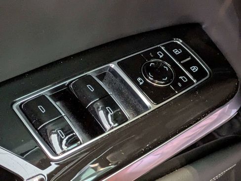 Certified 2026 Cadillac Escalade V w/ LPO, ONYX Package AWD/4WD image 26