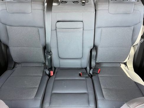 Used 2025 Ford Explorer Active RWD image 15