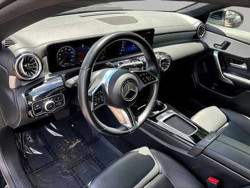 Used 2025 Mercedes-Benz CLA 250 image 17