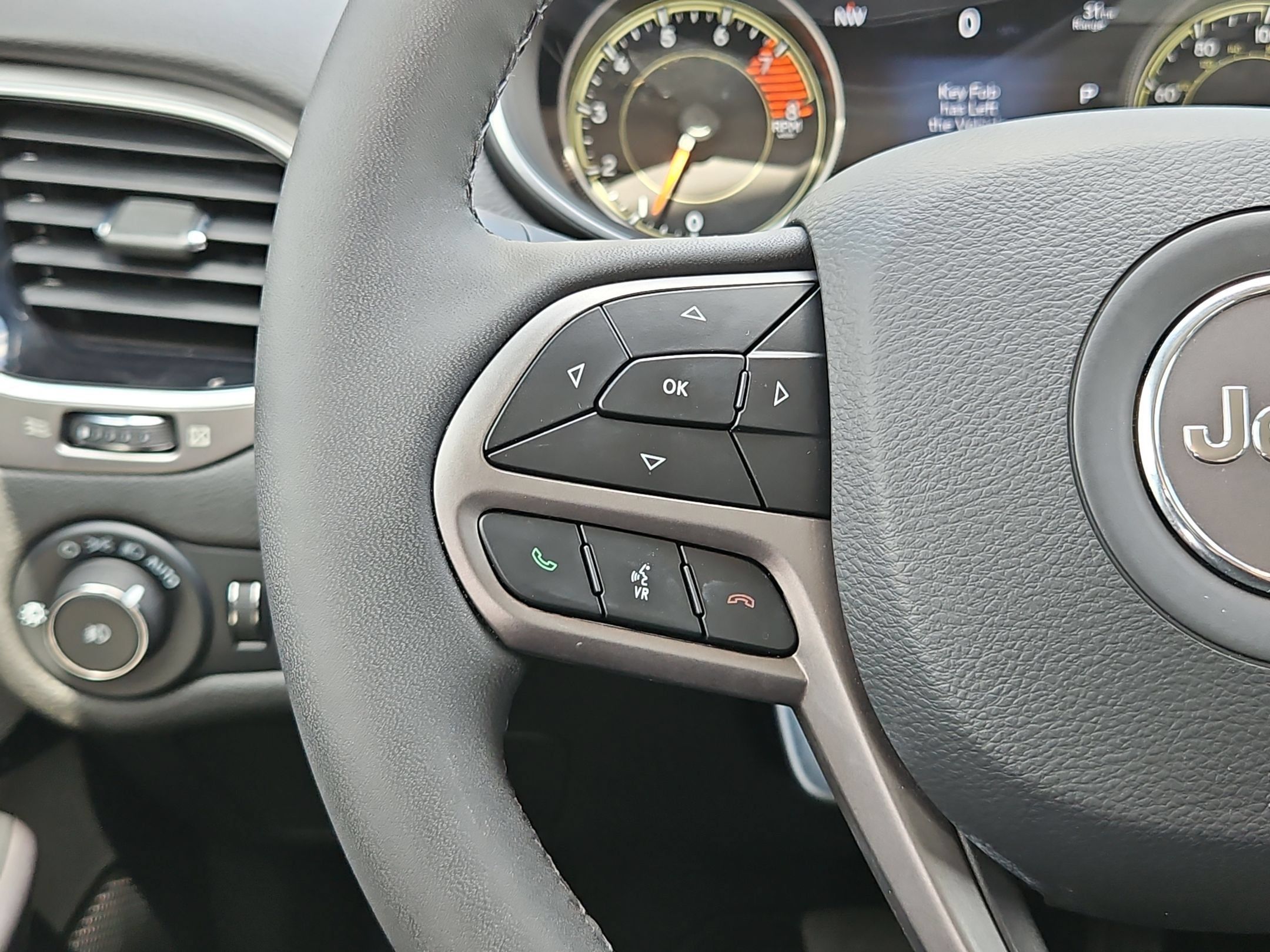 Used 2022 Jeep Cherokee Limited AWD/4WD image 21