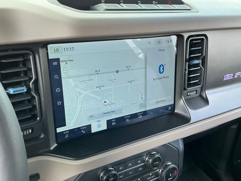 Certified 2022 Ford Bronco Wildtrak AWD/4WD image 37