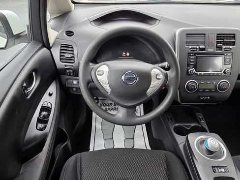 Used 2016 Nissan Leaf S w/ Charger Package image 17