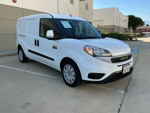 Used 2021 RAM ProMaster City Tradesman SLT FWD image 3