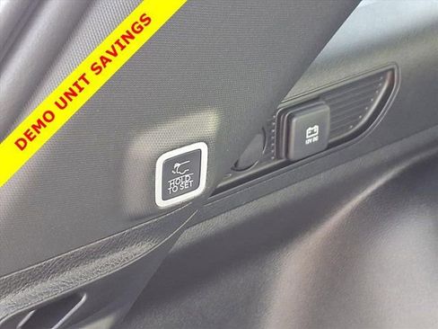 New 2025 Jeep Grand Cherokee 4WD image 21