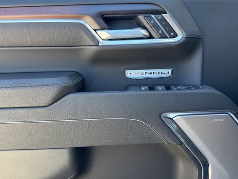 New 2026 GMC Sierra 1500 Denali w/ Technology Package AWD/4WD image 11