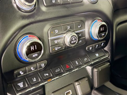 Used 2020 GMC Sierra 3500 Denali w/ Denali Ultimate Package image 15