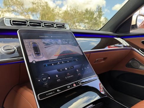 Used 2023 Mercedes-Benz S 500 S 500 image 23