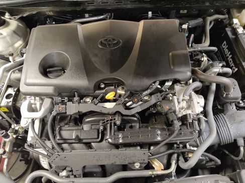 Used 2021 Toyota Camry LE FWD image 30